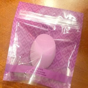 Tarte Quickie blending sponge